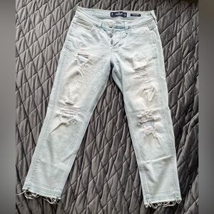 Low Rise Cropped Boyfriend Stretchy Hollister Jeans 1R